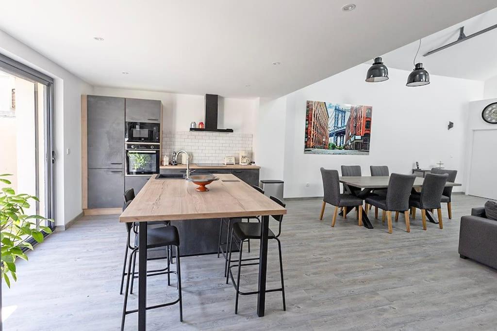 O Loft - 3 Chambres Avec 3 Salles De Bains - Parking - Climatisation Αλμπί Εξωτερικό φωτογραφία